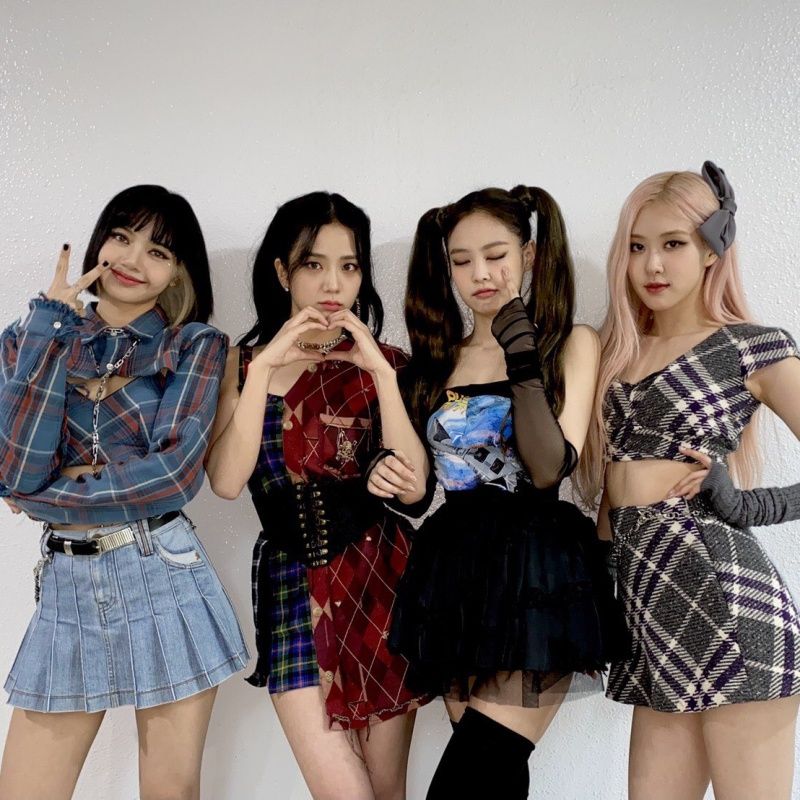 These Are The 11 Most Popular All-Girl K-Pop Groups To Listen To