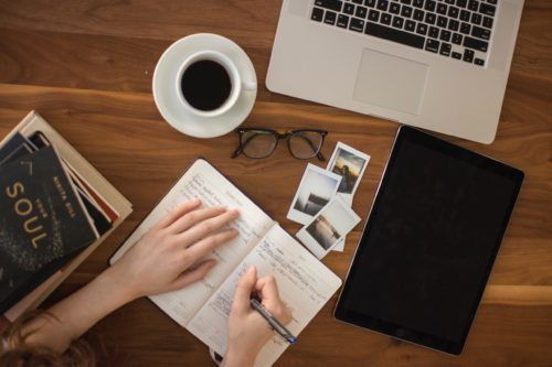 7 Daily Habits Of Billionaires You Can Also Follow