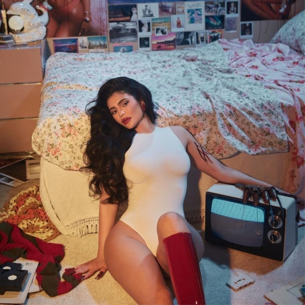 Kylie Jenner Is The First Woman To Cross 300 Million Instagram Followers