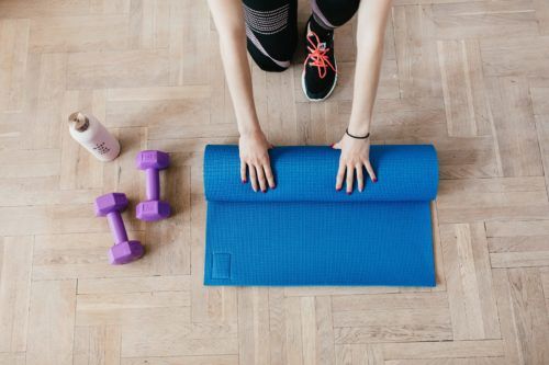 8 Easy Beginner Pilates Workouts To Do At Home