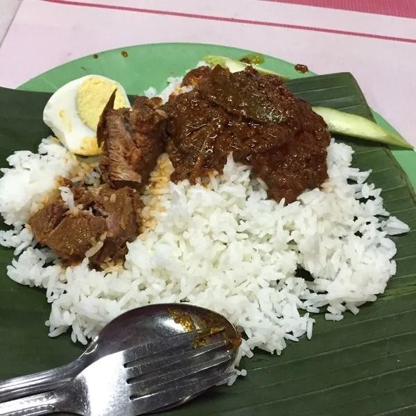 Nasi-Lemak-Ujang