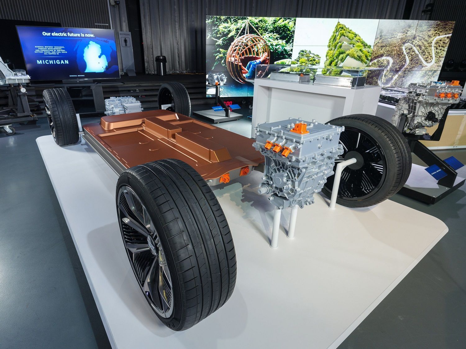 GM Ultium battery pack Honda Prologue SUV