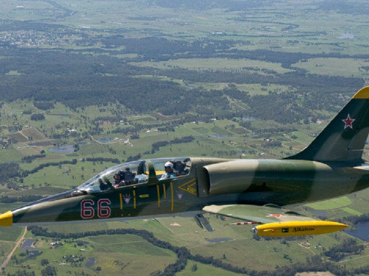 5 Fighter Jet Rides Around The World That'll Get Your Adrenaline Pumping