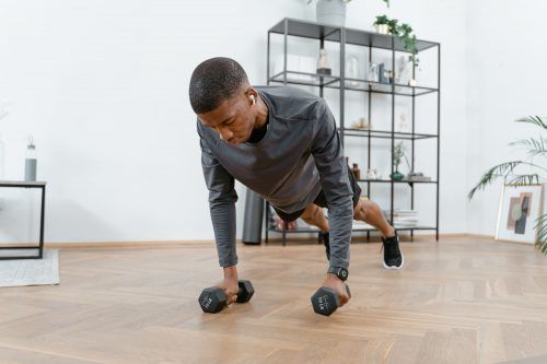 Why You Should Try Calisthenics, The Bodyweight Workout That Builds Muscle Effectively