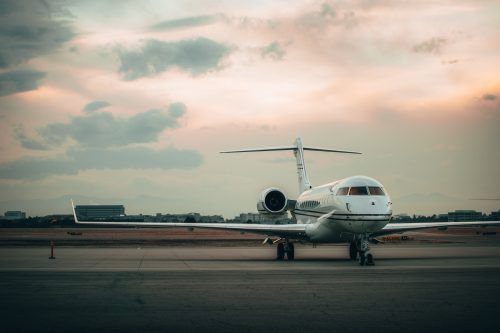 Drake, Kylie Jenner And Taylor Swift Are Being Called Out For Their Private Jet Emissions