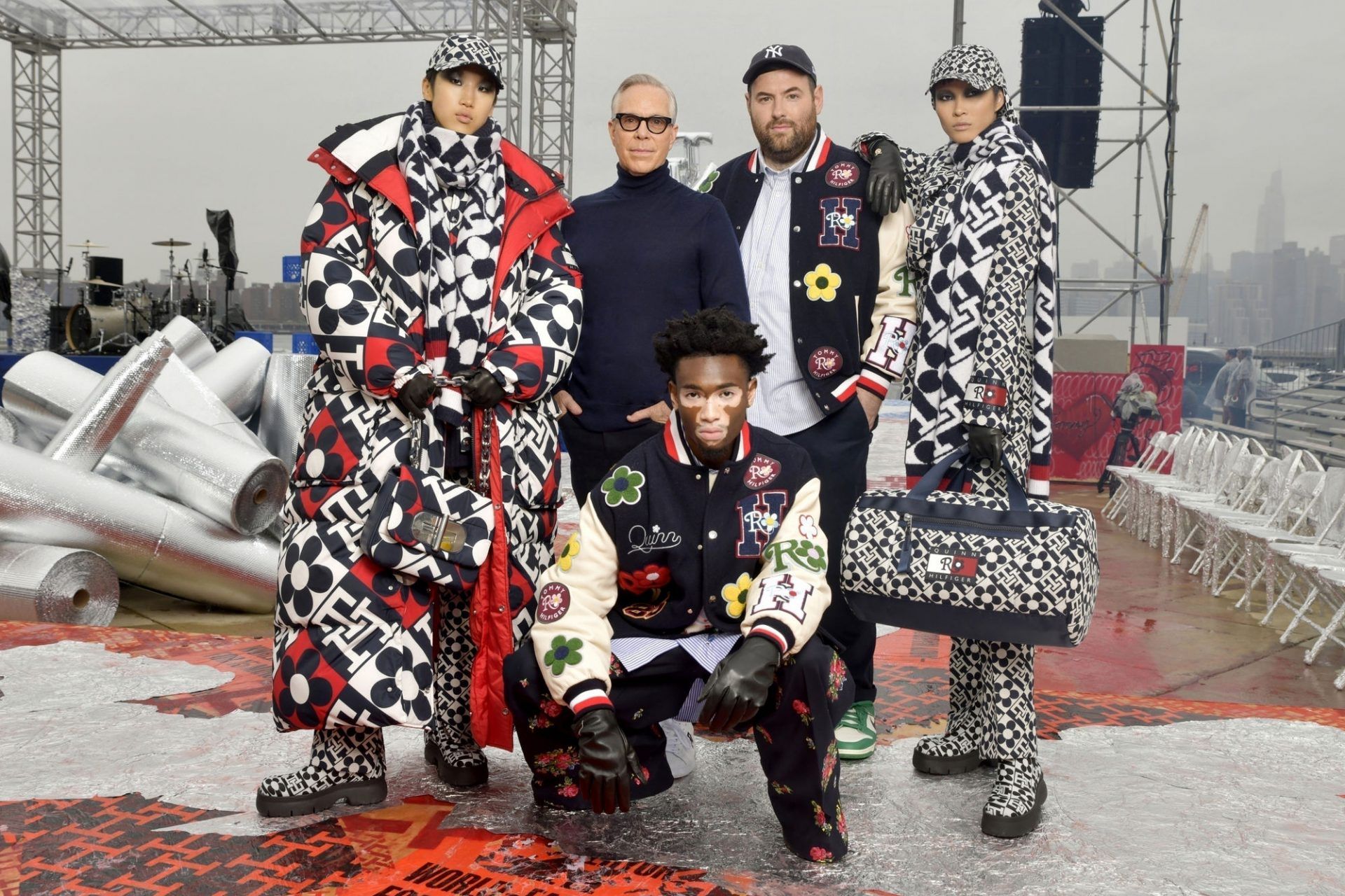 Tommy Hilfiger Fall 2022-2023 - Tommy Factory - RUNWAY MAGAZINE