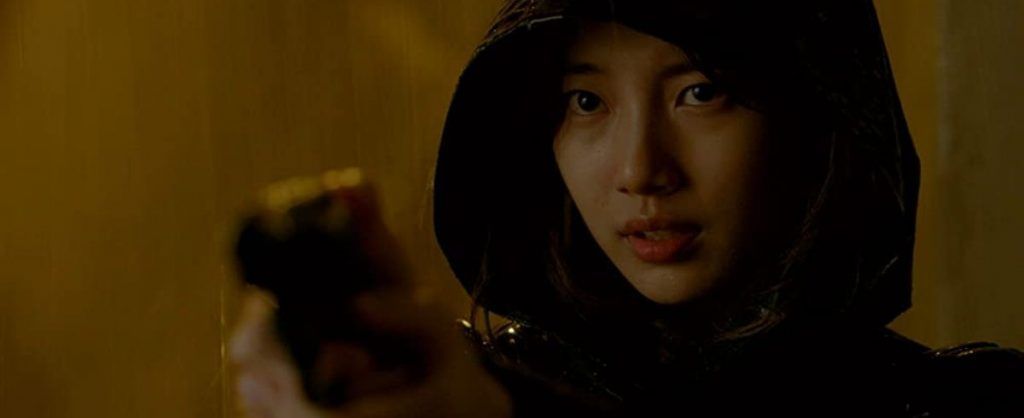 Kingdom' Trailer: Bae Doona Flees Zombies In Medieval Korea