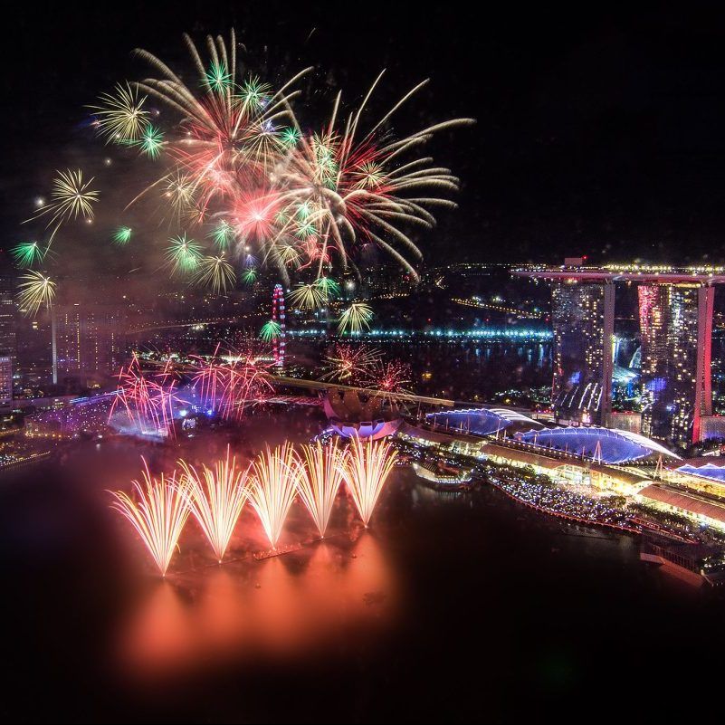 The Best & Fanciest New Year's Eve Dinners In Singapore With Fireworks