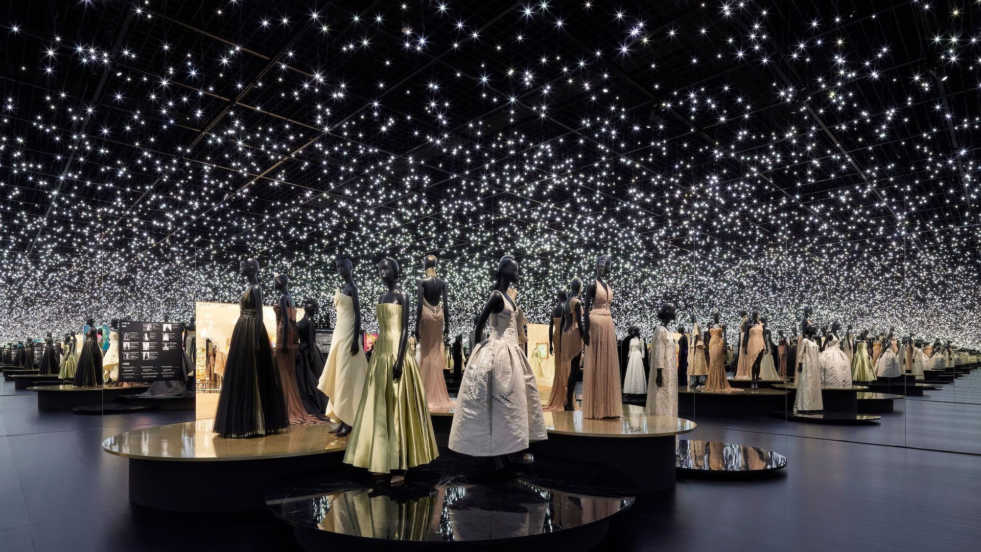 L Exposition Christian Dior Designer Of Dreams Au Musee D Art Contemporain De Tokyo Db5f3e030f 