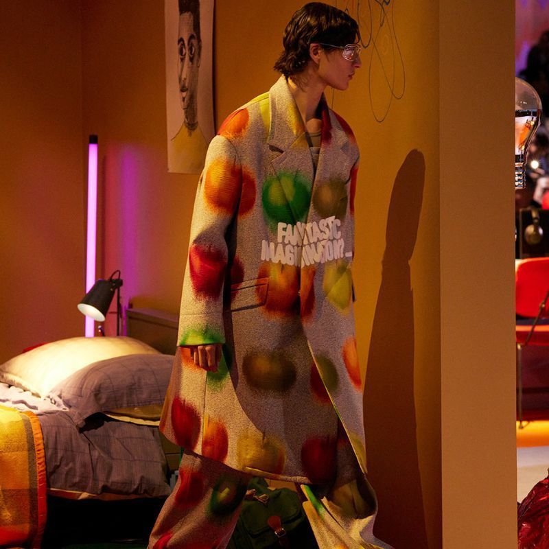 Frameweb  Fashion show or film set? Louis Vuitton's AW23 menswear show  went cinematic