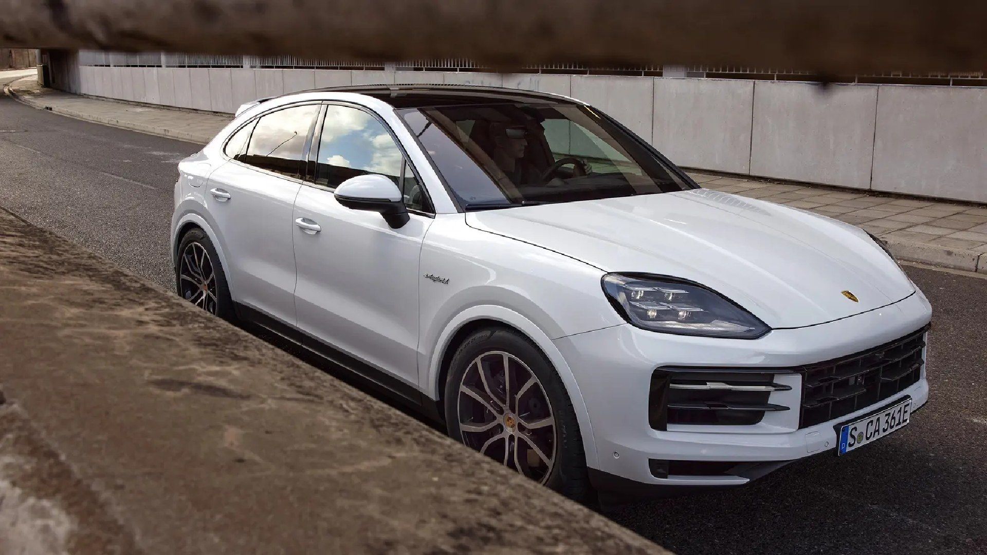The 2024 Porsche Cayenne Is Here With Massive Performance Upgrades