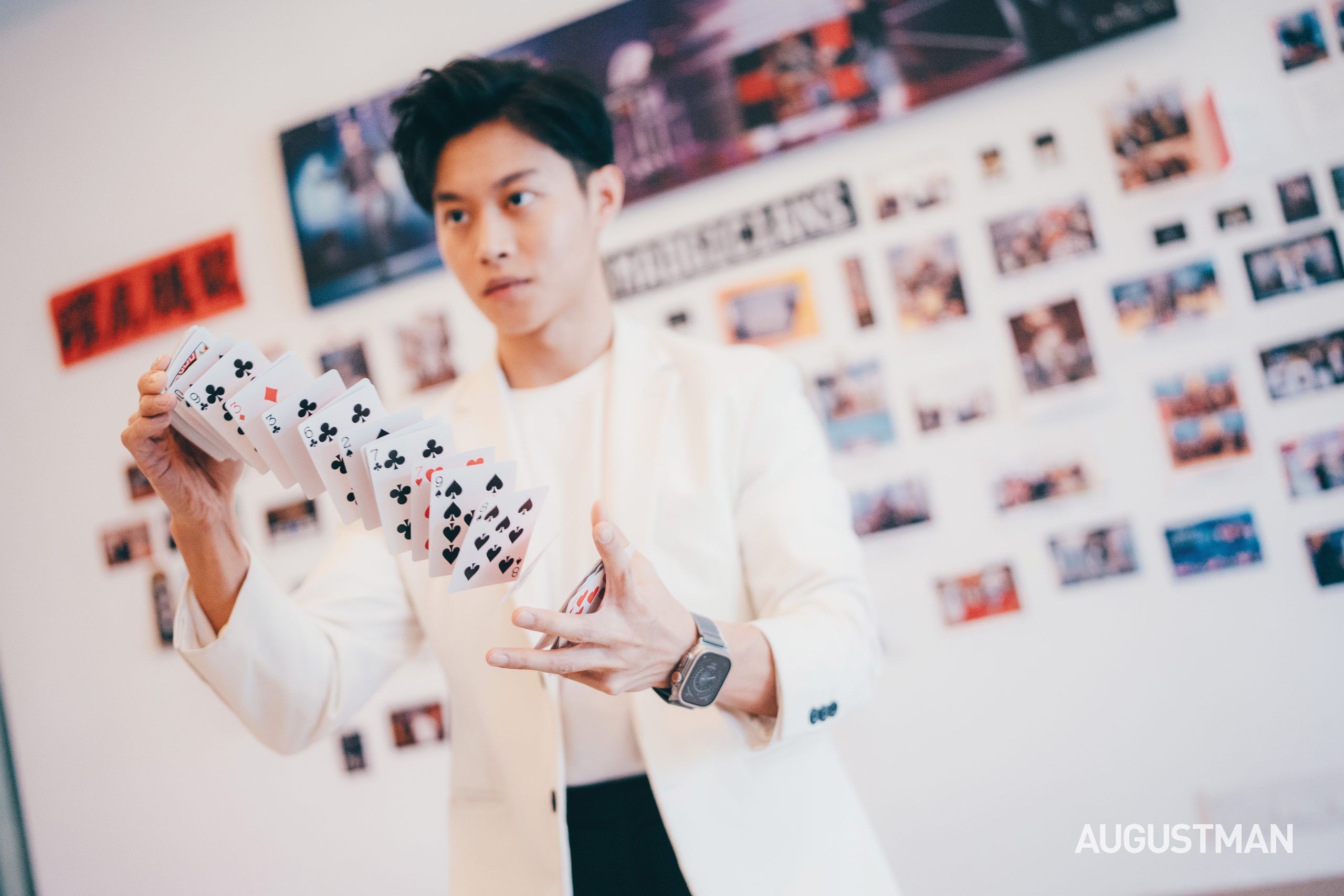 Analogue Crafts: Tan Jin Wei is A Modern Houdini