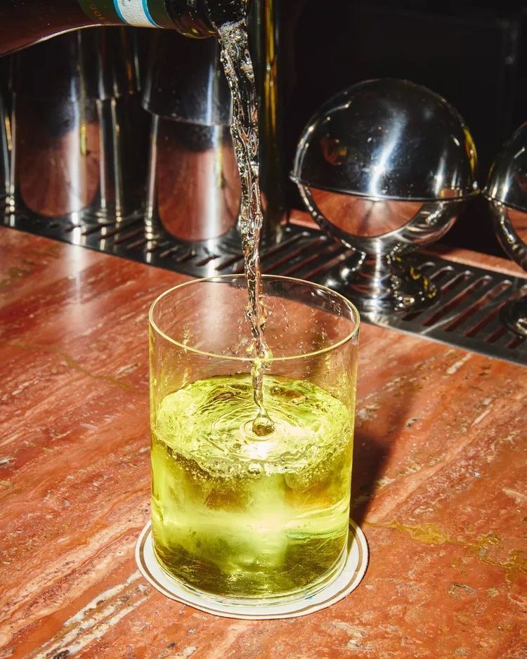 bar