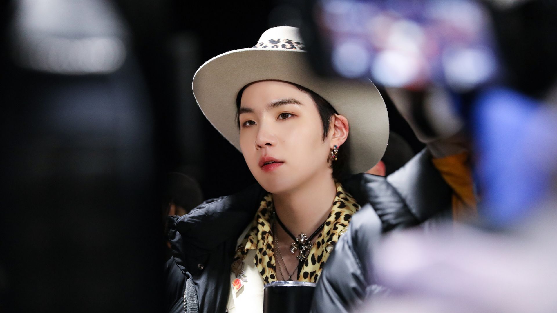 Suga BTS Valentino