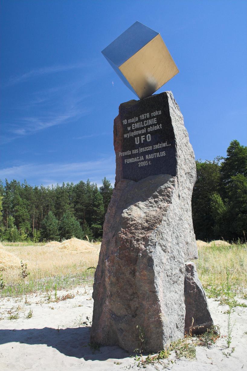 Emilcin memorial