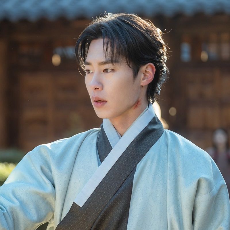 Alchemy Of Souls: Light & Shadow’s Teaser Shows A Battle Ready Lee Jae Wook Alchemy Of Souls: Light & Shadow’s Teaser Shows A Battle Ready Lee Jae Wook