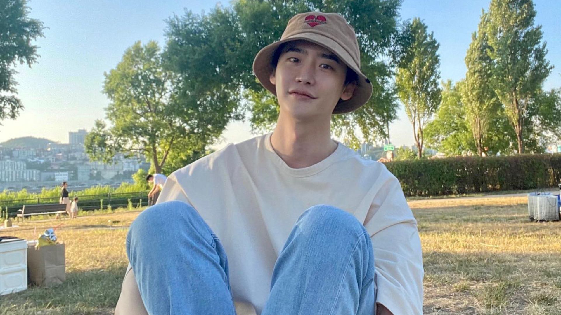 Lee Jong-suk