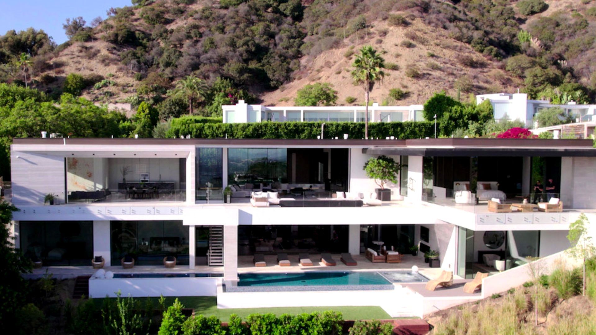 11 Of The Most Expensive Mansions In Netflix’s Reality Show ‘Buying Beverly Hills’