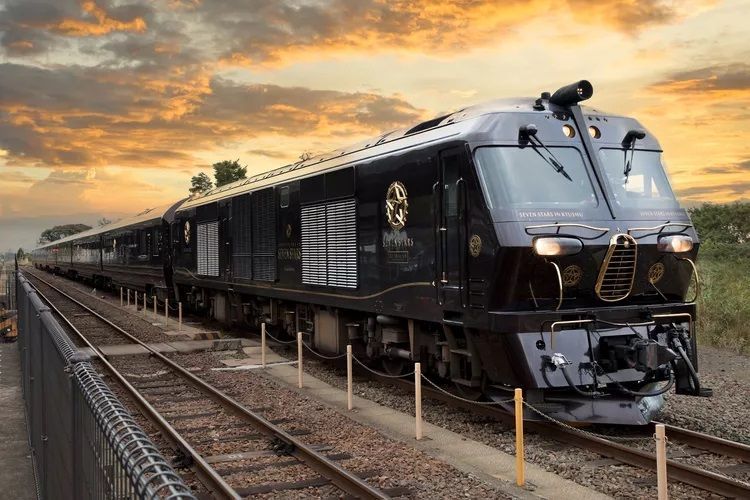 Japan's 'Seven Stars' Train Is The Best Way To See Kyushu 2 Japan Seven Stars train