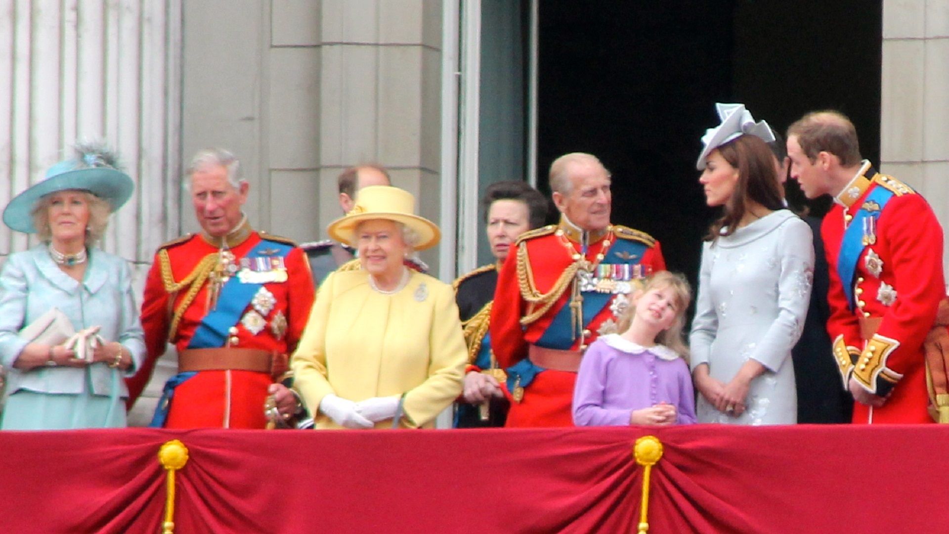 Queen with hat