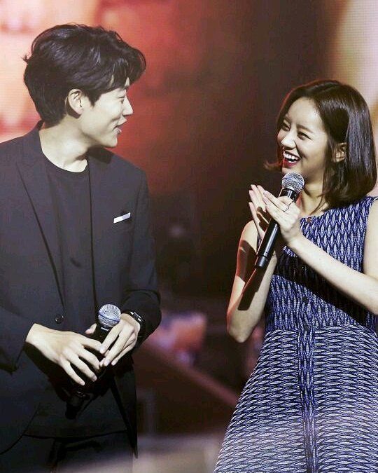 Lee Hyeri and Ryu Jun-yeol