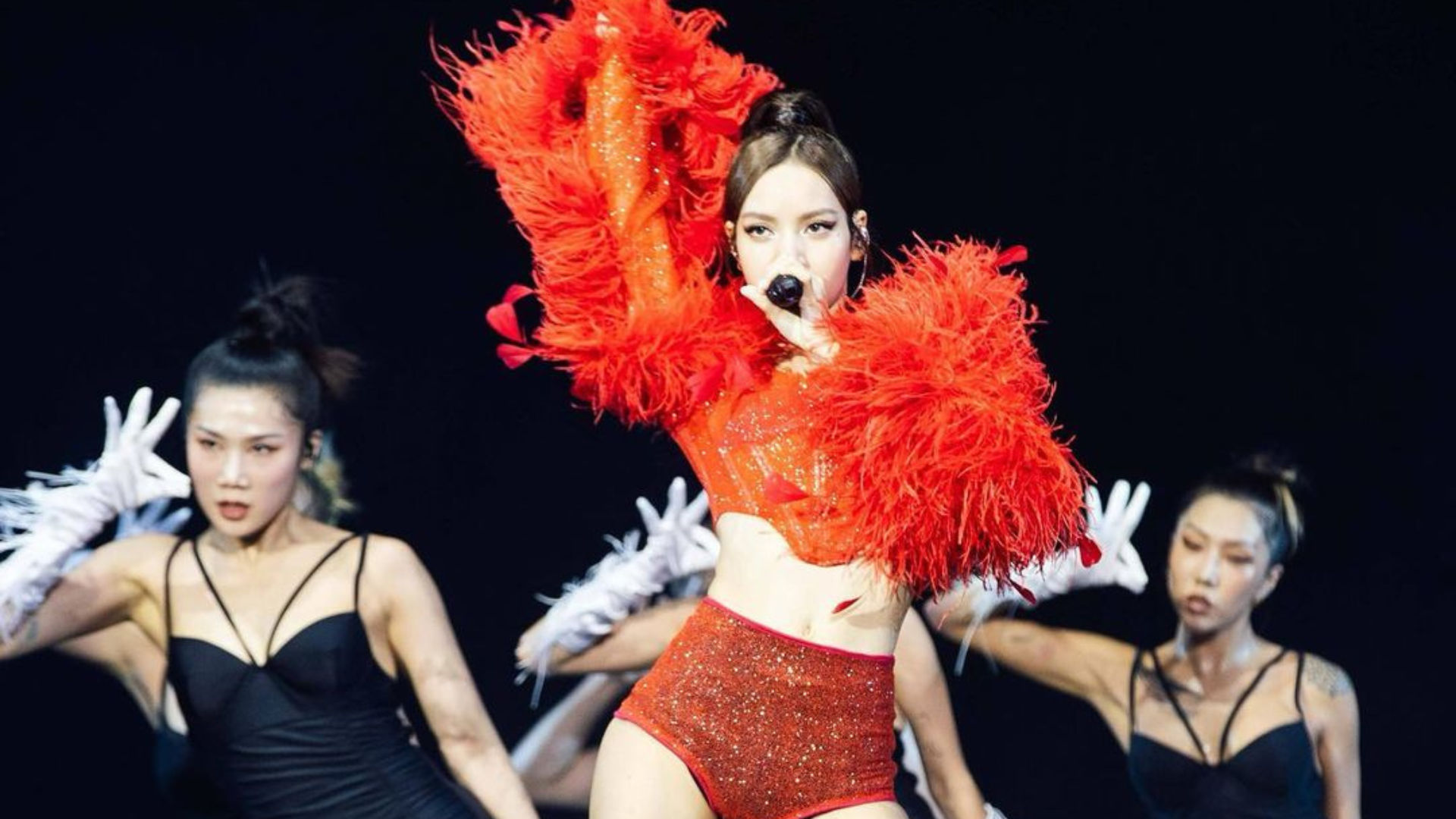 Throwback Monday: A 14-Year-Old Music Video Of Lisa From BLACKPINK Has Resurfaced