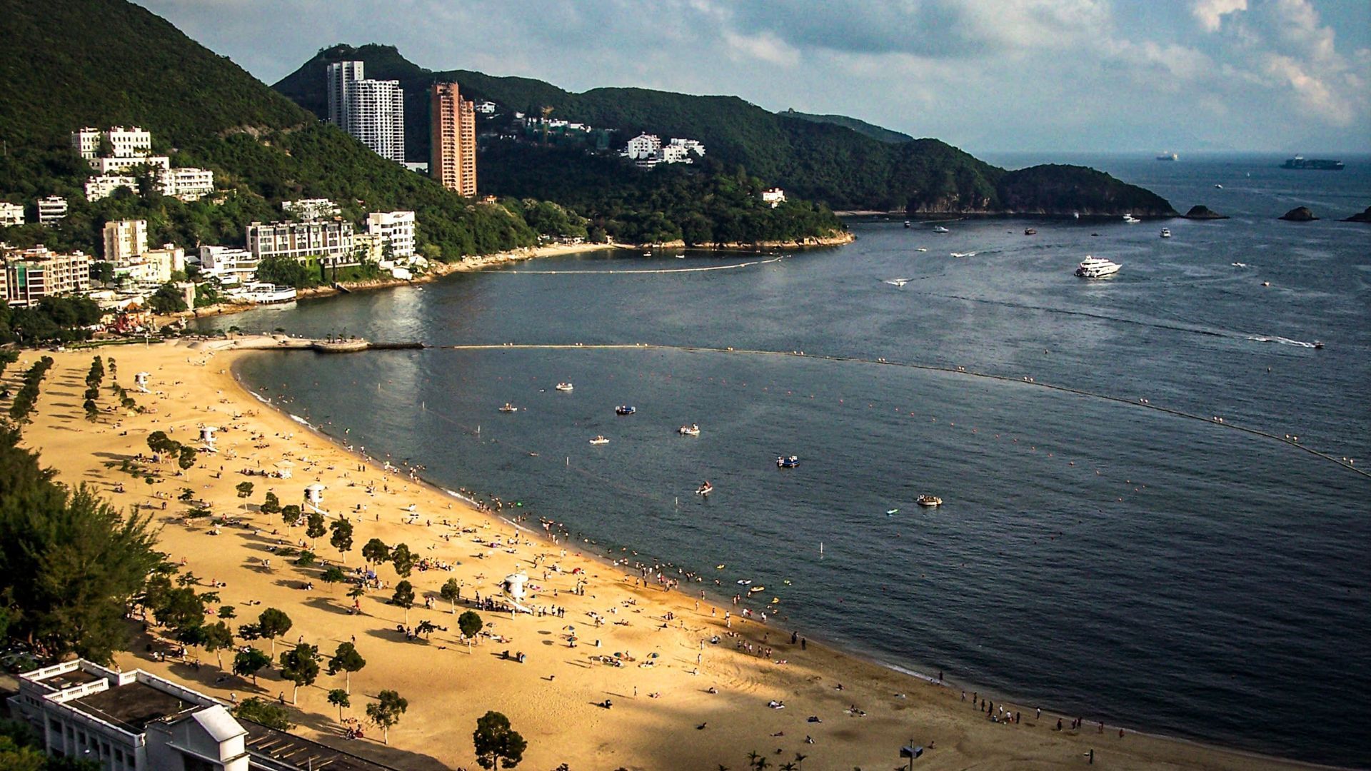 free things to do in hong kong beach