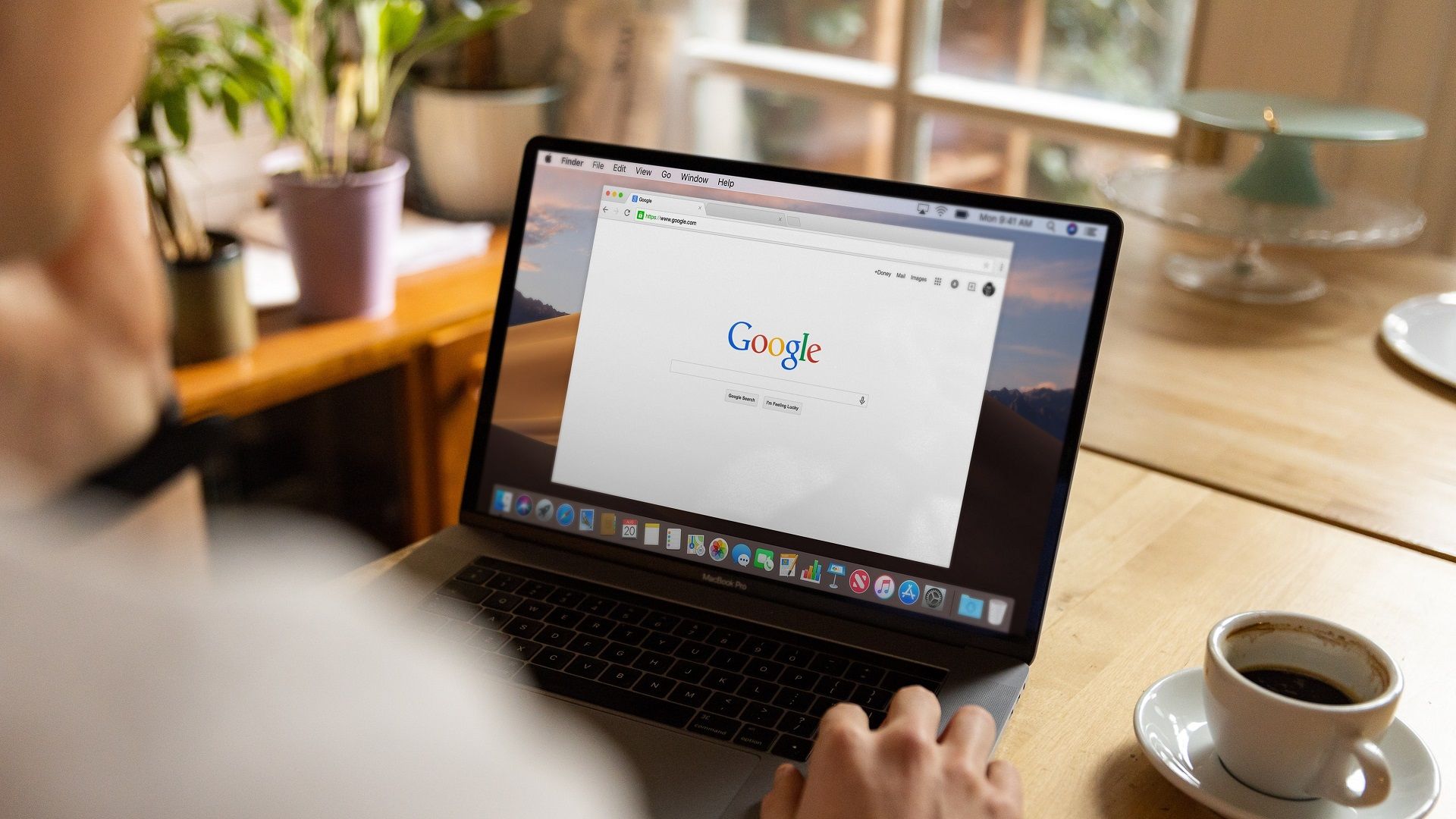 plan travel itinerary with google search ai