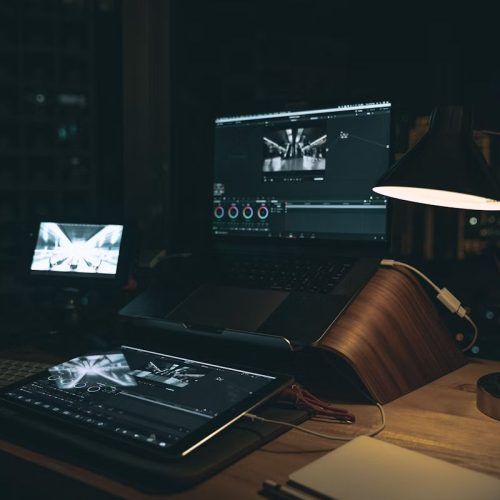 5 Best AI Editors That Can Make Retouching Your Photos A Breeze