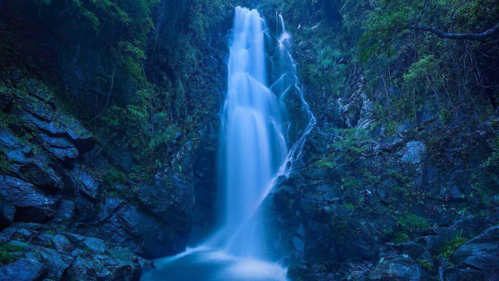 8 Most Awe-Inspiring Waterfalls In Hong Kong