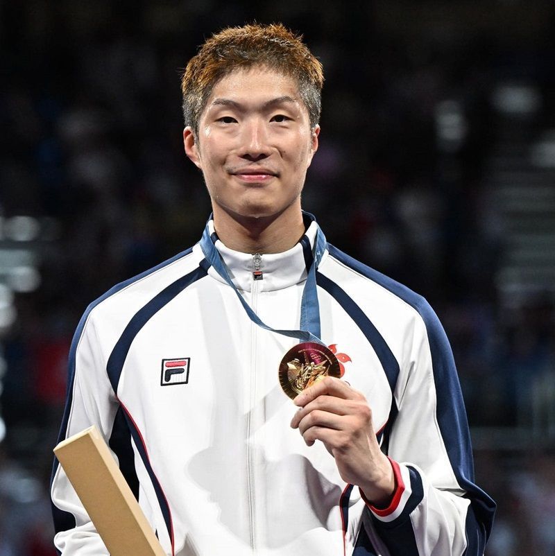 From Siobhán Haughey To Manu Bhaker, Here Are 19 Asians Who Made History At Olympics 2024 From Siobhán Haughey To Manu Bhaker, Here Are 19 Asians Who Made History At Olympics 2024