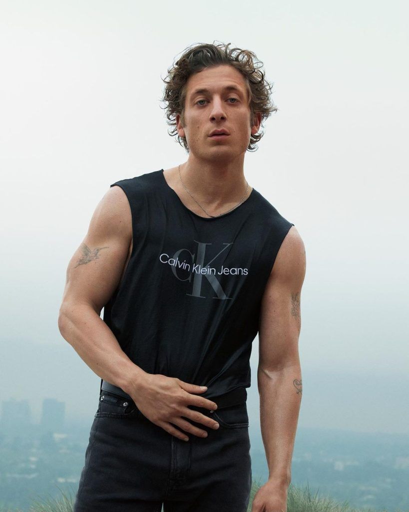 Jeremy Allen white style