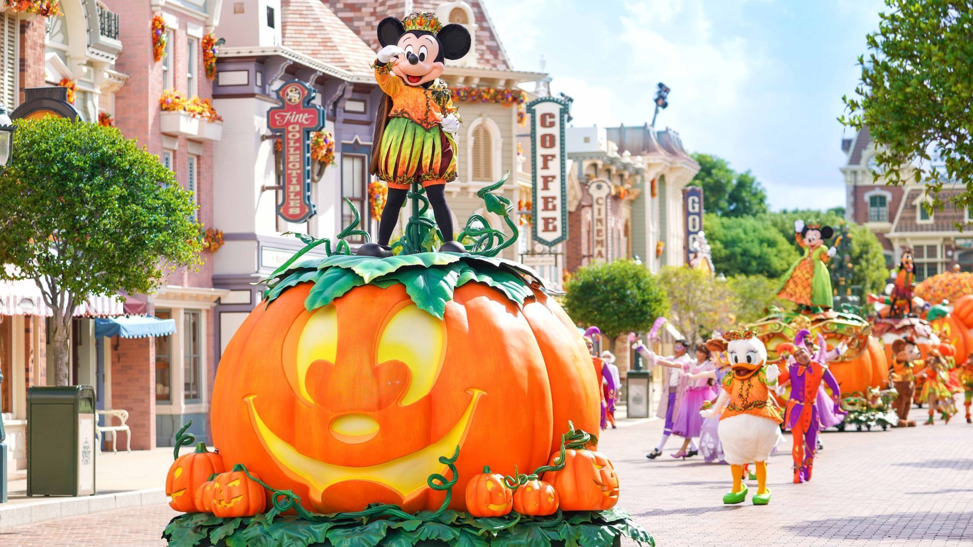 All About The Hong Kong Disneyland Halloween Celebrations