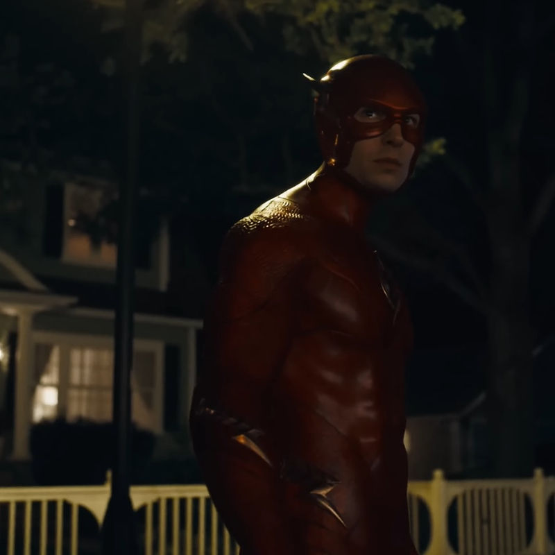 ‘The Flash’ Movie Trailer: Michael Keaton Returns As Batman In New DCEU Installment