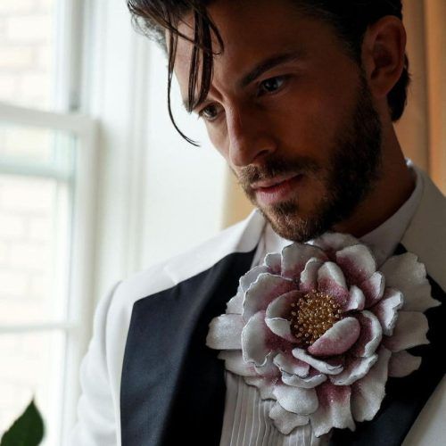 What Makes Jonathan Bailey’s Style Tick? Decoding The &#8216;Bridgerton&#8217; Star&#8217;s Best Looks